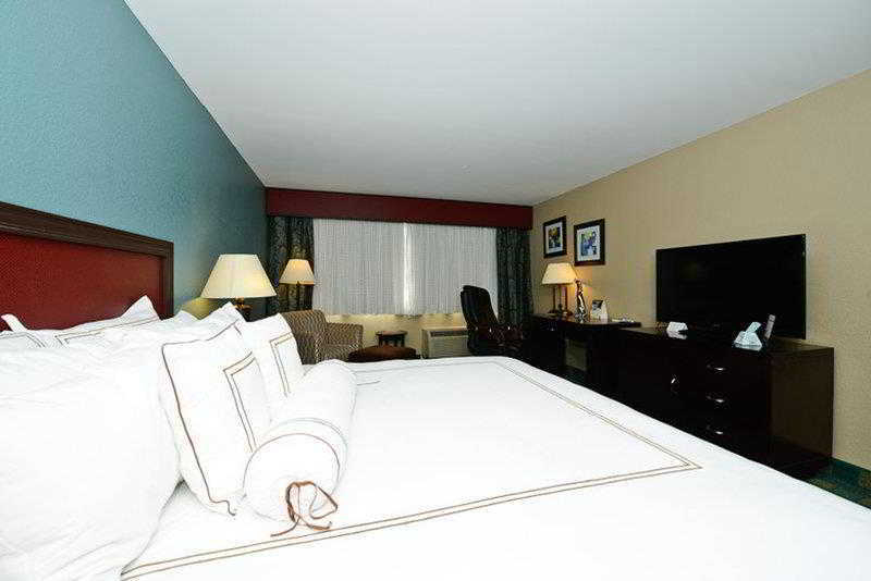 Causeway Bay Hotel แลนซิ่ง ห้อง รูปภาพ