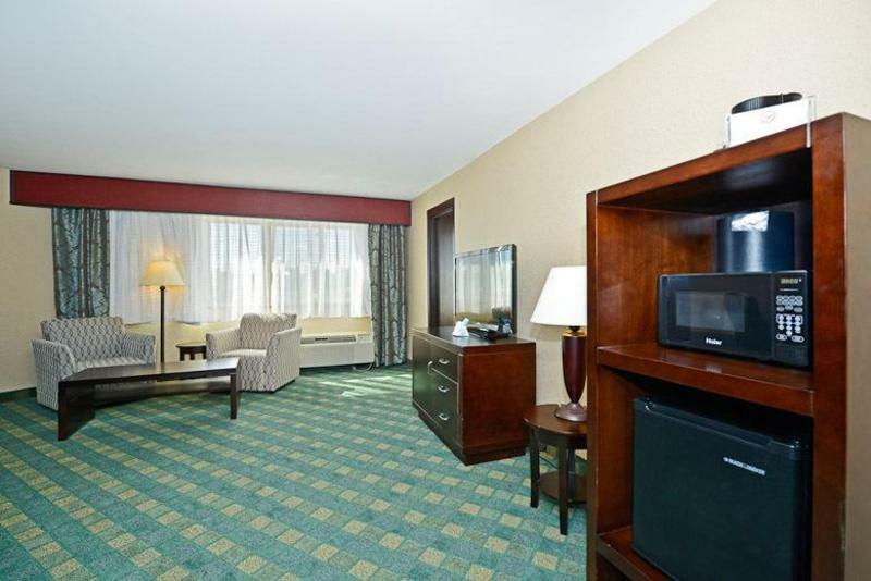 Causeway Bay Hotel แลนซิ่ง ภายนอก รูปภาพ